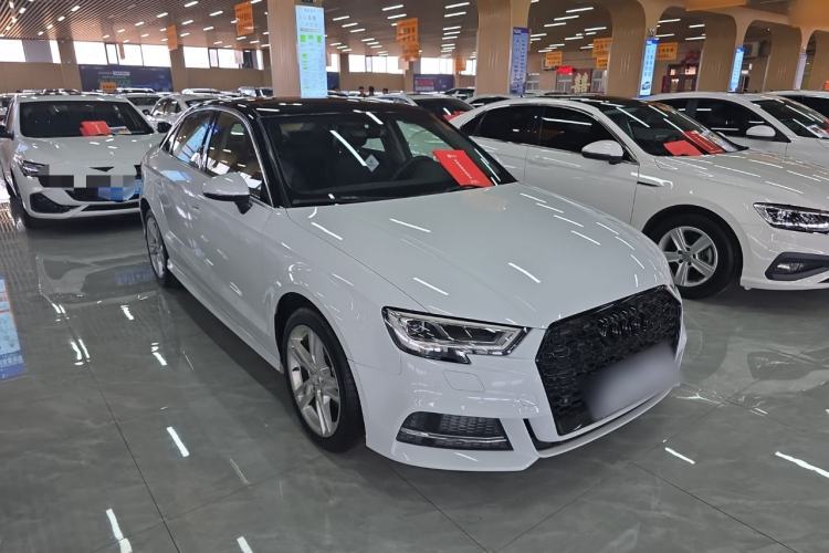 Used Audi A3 2020 Limousine 35 TFSI Fashion Edition China VI Emission Standard Front Right 45 Deg