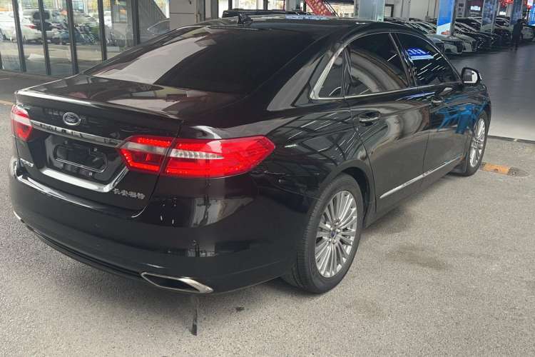 Used Ford Taurus 2015 EcoBoost 245 Luxury Model