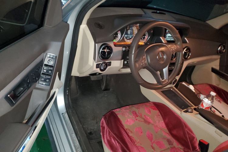 Used Mercedes-Benz GLK-Class 2013 GLK 300 4MATIC Dynamic Sunroof Model