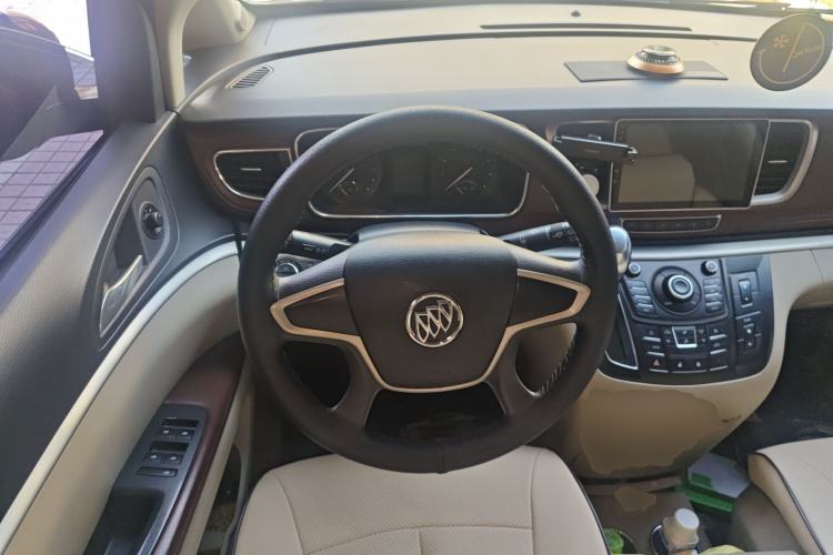 Used Buick GL8 2014 2.4L CT Luxury Business Comfort Edition
