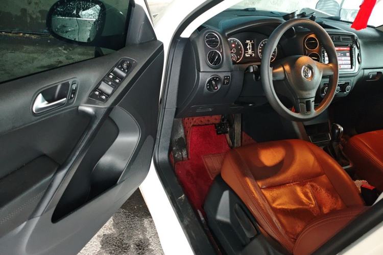 Used Volkswagen Tiguan 2015 1.8TSI Automatic Two-Wheel Drive Trend Edition Driver Seat