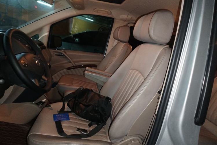 Used Mercedes-Benz Viano 2013 3.0L Hospitality Edition Left Front Seat