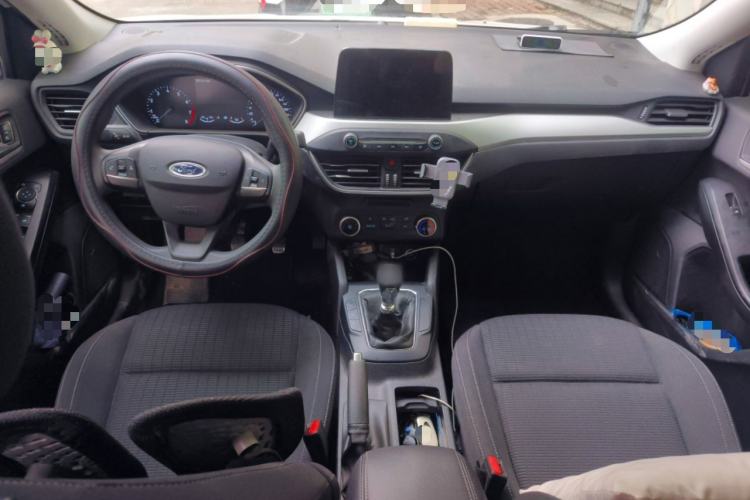 Used Ford Focus 2019 Sedan 1.5L Manual FENGYUE Model China V Emission Standard