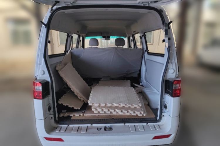 Used Jinbei Hiace X30 2024 1.5L Champion Edition Passenger Vehicle 5/6/7 Seats Trunk