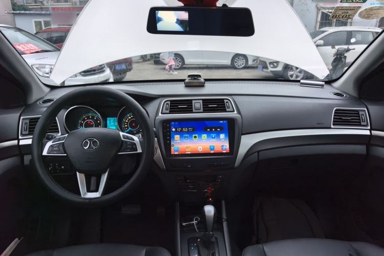 Used BAIC Senova X65 2015 2.0T automatic comfort version
