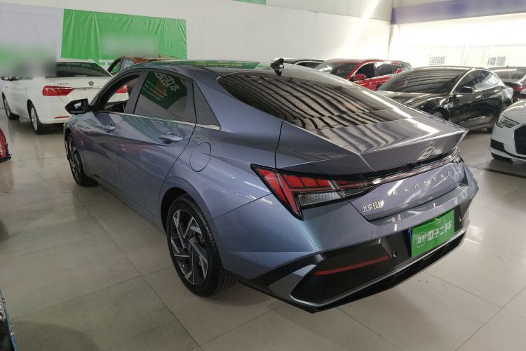 Used Hyundai Elantra 2023 1.5L CVT LUX Prestige Edition Rear Left 45 Deg