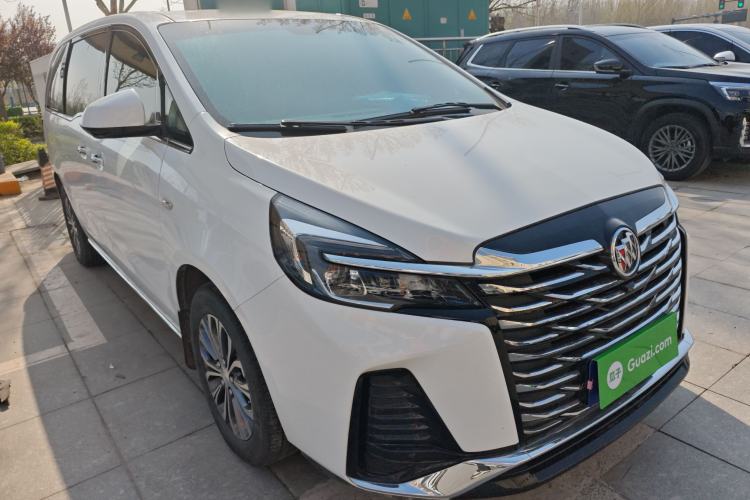 Used Buick GL8 2023 Facelifted Land Cruiser Executive Luxury Version
