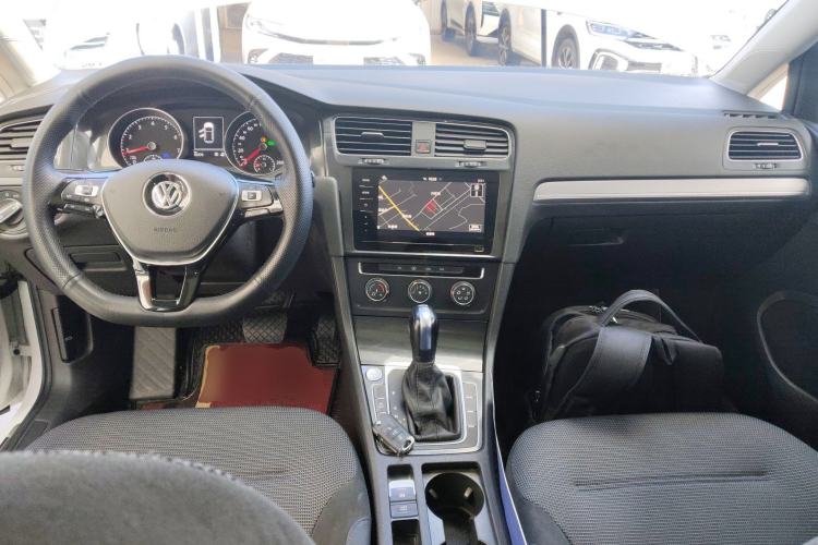 Used Volkswagen Golf 2020 Zhiai Edition 280TSI DSG Comfort Model Center Console