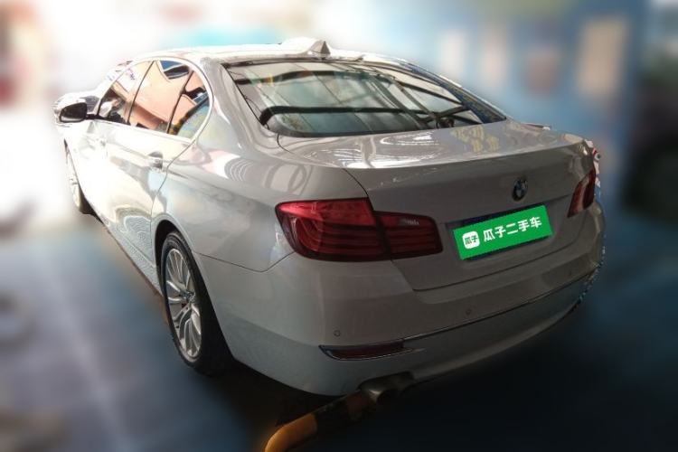 Used BMW 5 Series 2017 525Li Luxury Design Package Rear Left 45 Deg