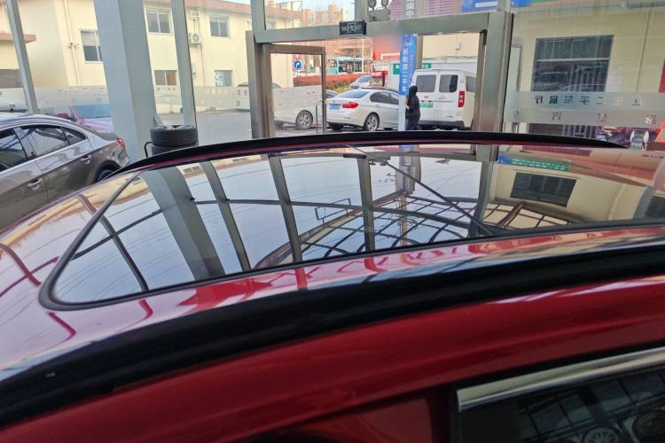 Used Haval JOLION 2021 1.5T Automatic Four-Door Version Roof