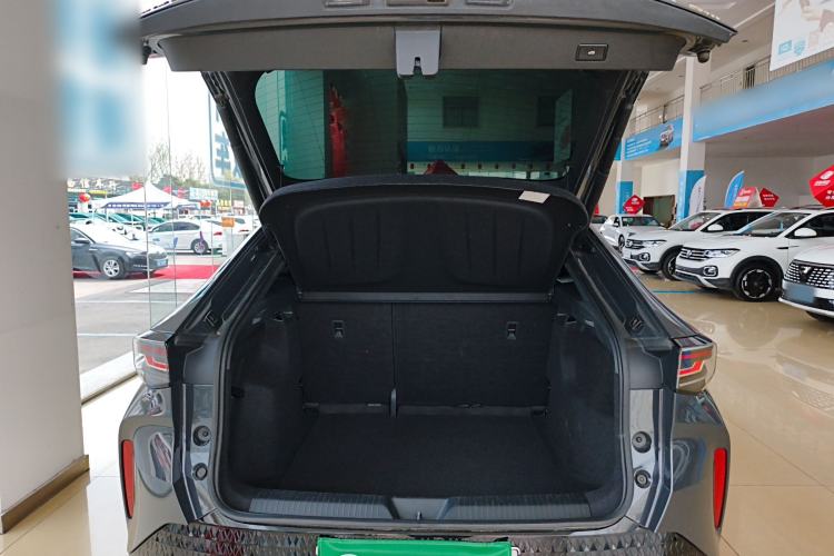 Used Volkswagen ID.UNYX 2024 Pro Long-Range Version Trunk