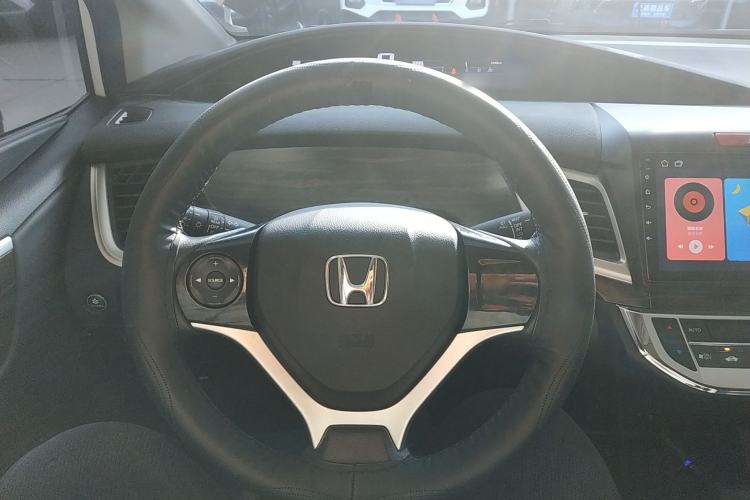 Used Honda Jade 2017 1.8L automatic Comfort version 5 seats