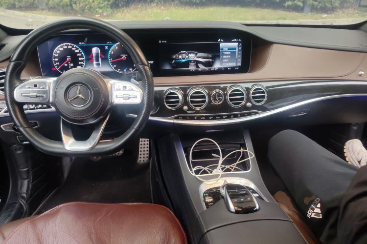 Used Mercedes-Benz S-Class 2018 S 450 L 4MATIC Excellence Special Edition Center Console