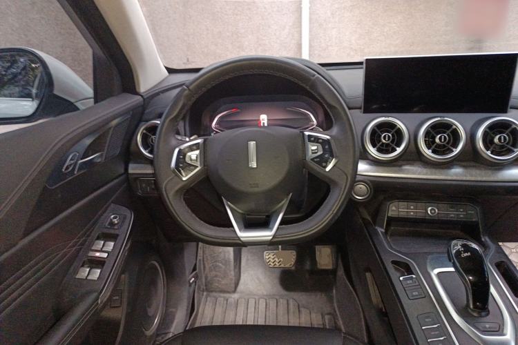 Used Wey VV5 2021 1.5T Two-Wheel Drive Color Pioneer