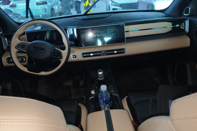 Used Geely Auto icon 2025 Linglong 1.5TD Qingcheng Edition
