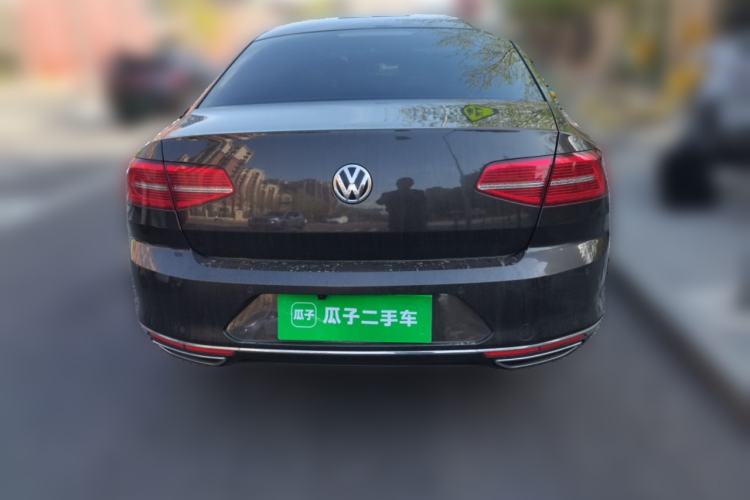 Used Volkswagen Magotan 2017 330TSI DSG Luxury Model Rear