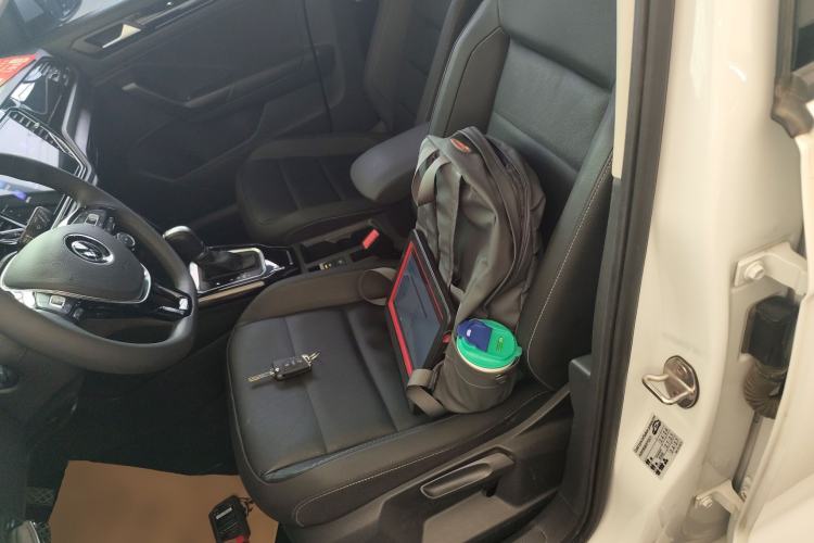 Used Volkswagen T-ROC 2021 280TSI DSG Two-Wheel Drive Comfort Connect Edition
