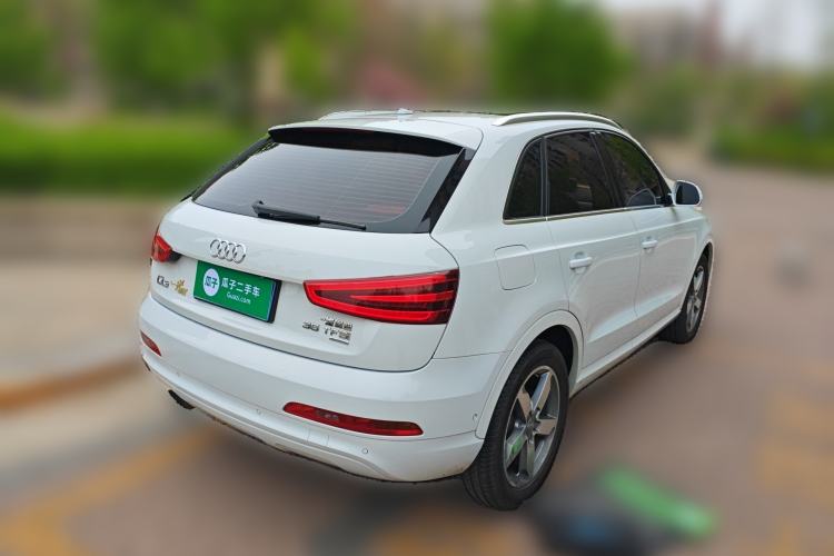 Used Audi Q3 2013 35 TFSI quattro Luxury Model Rear Right 45 Deg