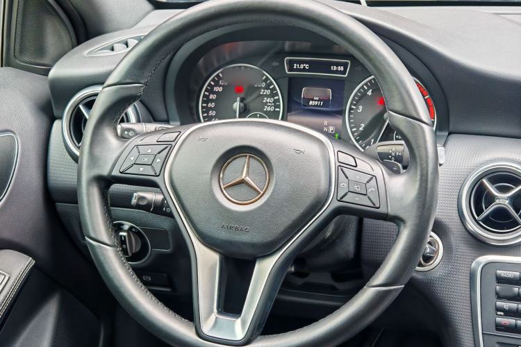 Used Mercedes-Benz A-Class 2015 A 180 Steering Wheel