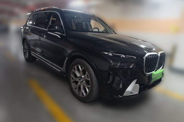 Used BMW X7 2024 xDrive40i Luxury Package – Leading Model Exterior 2