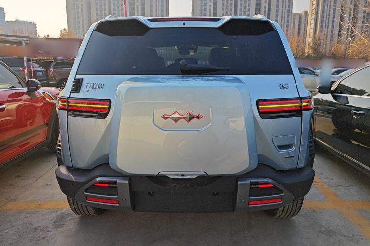 Used Formula Leopard Titanium 3 2025 501 km Range Rear-Wheel Drive Intelligent Driving Max Edition