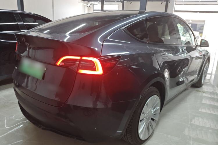 Used Tesla Model Y 2024 Rear-Wheel-Drive Version

