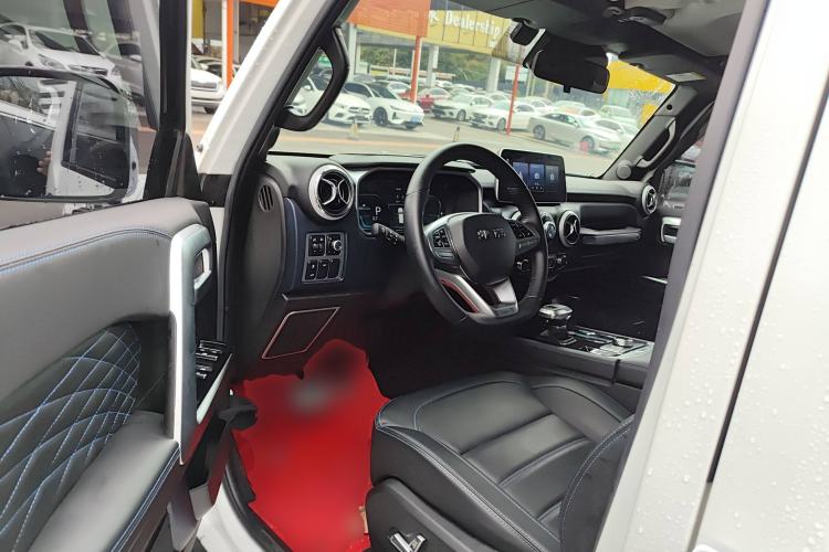 Used BAIC Off-Road BJ40 2023 2.0D Automatic Four-Wheel Drive Blade Hero Edition Adventurer Type (with Front and Rear Electronic Locks) Driver Seat