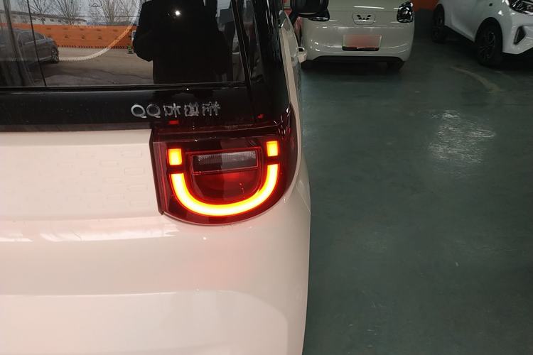 Used Chery QQ Ice Cream 2022 170km Sundae Phosphate Lithium-Ion
