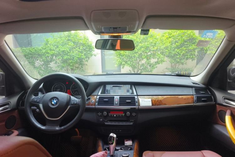 Used BMW X5 2011 xDrive35i Luxury Model
