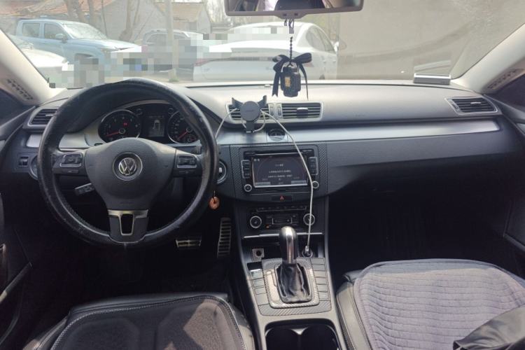 Used Volkswagen FAW-Volkswagen CC 2012 1.8TSI Elite Edition Center Console