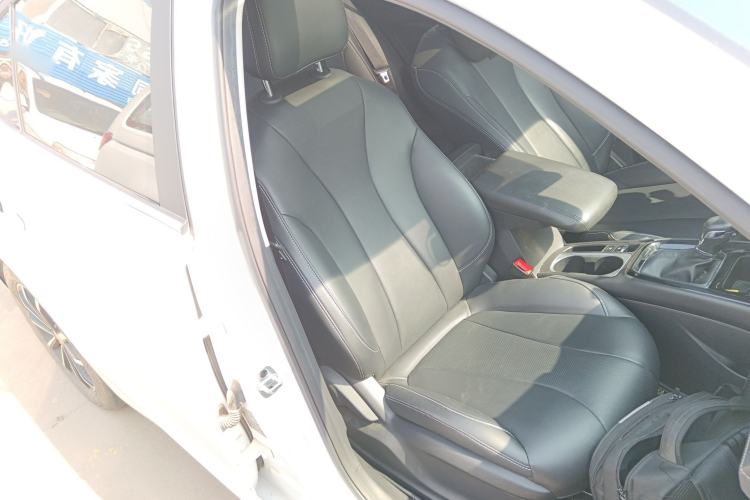 Used Roewe i5 2020 1.5L Automatic 4G Connect Luxury Flagship Edition