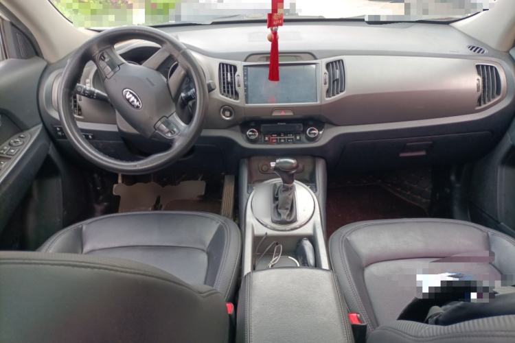 Used Kia Sportage R 2016 2.0L Automatic Two-Wheel Drive DLX Center Console