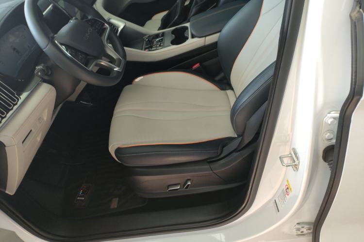 Used BYD Song PLUS New Energy 2024 HONOR Edition DM-i 110km Flagship PLUS Left Front Seat