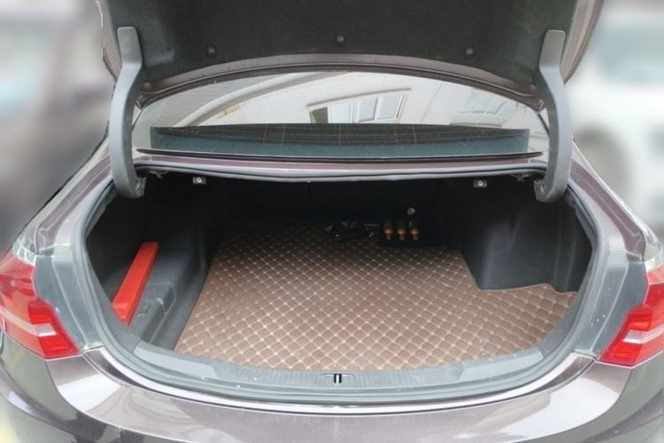 Used Buick LaCrosse 2018 20T Elite Edition Trunk