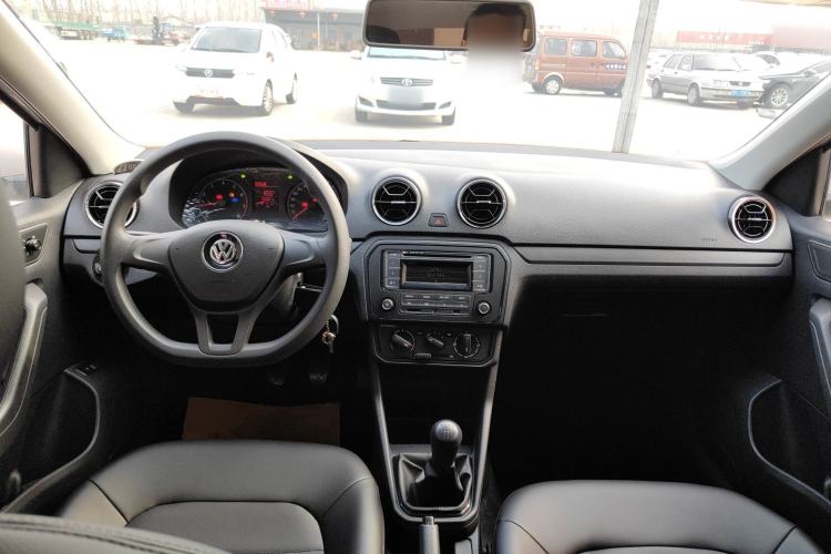 Used Volkswagen Jetta 2017 1.4L Manual Fashion Edition
