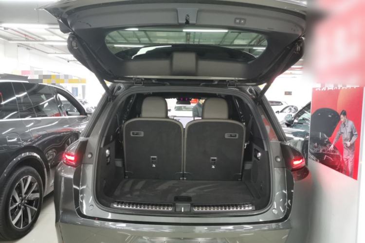 Used Li Auto L8 2023 Pro Model Trunk