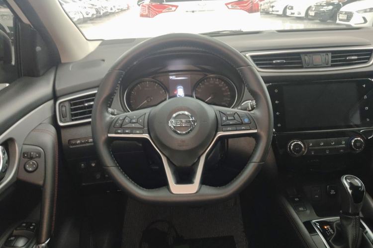 Used Nissan Qashqai 2021 2.0L CVT Luxury Navigation Edition Steering Wheel