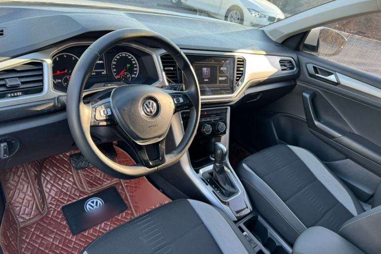 Used Volkswagen T-ROC 2020 280TSI DSG Two-Wheel-Drive Elite Version
