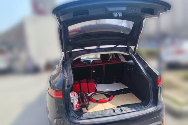 Used Jaguar F-PACE 2016 2.0T Two-Wheel Drive Urban Luxury Edition