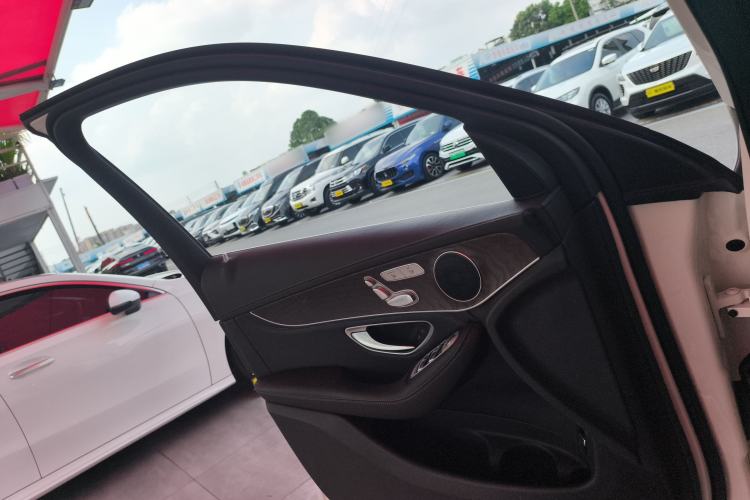 Used Mercedes-Benz GLC 2020 GLC 260 L 4MATIC Luxury Model
