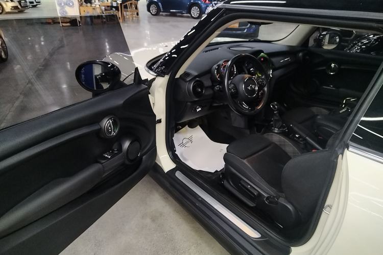 Used MINI MINI 2016 1.5T COOPER
