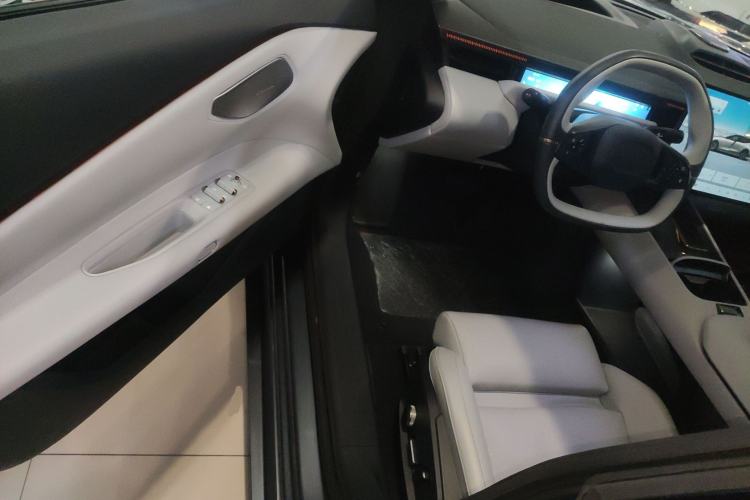 Used Lynk & Co Z10 2025 95 kWh 702 km All-Wheel Drive Intelligent Driving Ultra
