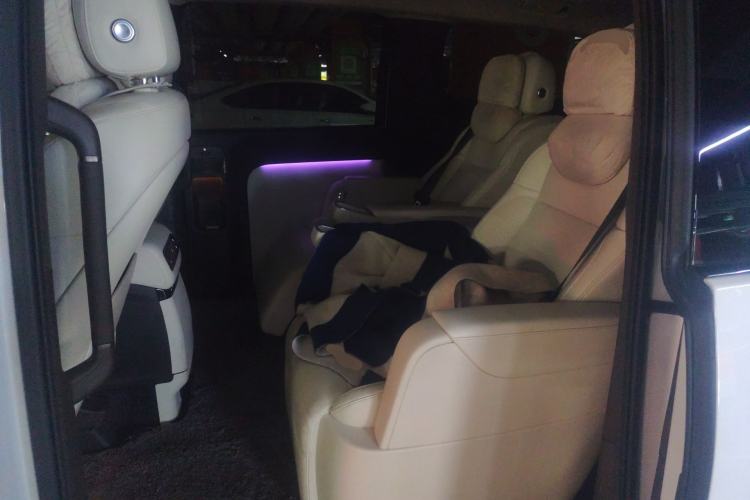 Used Li Auto MEGA 2024 Ultra Model
