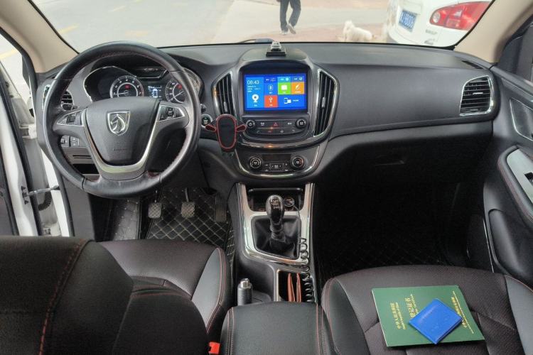 Used Baojun 560 2016 1.5T Manual Luxury Model
