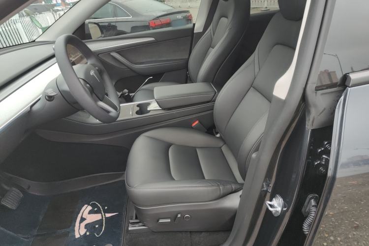 Used Tesla Model Y 2024 Rear-Wheel-Drive Version Left Front Seat