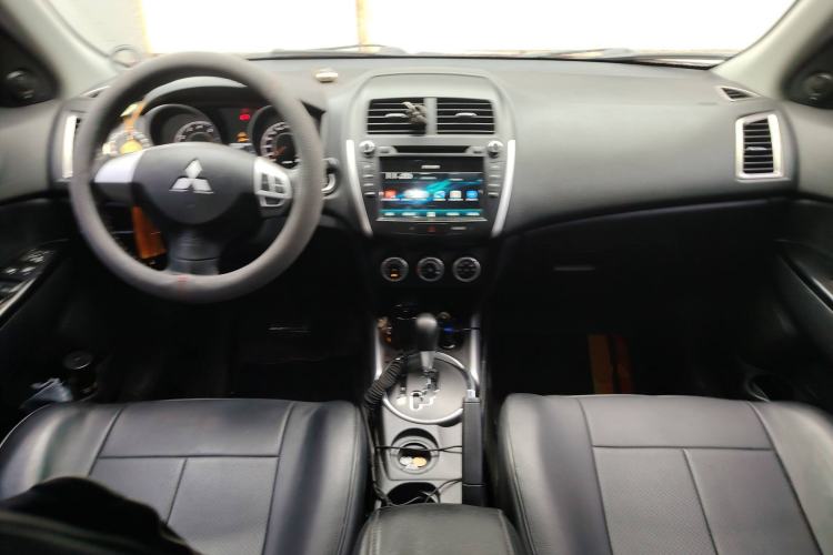 Used Mitsubishi ASX 2011 2.0 Front-Wheel-Drive Xuan Dong Edition

