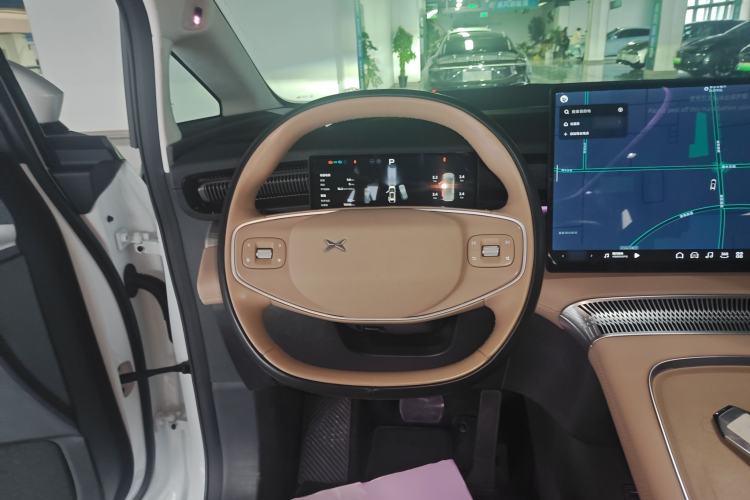 Used XPeng X9 2024 610 Long-Range Max
