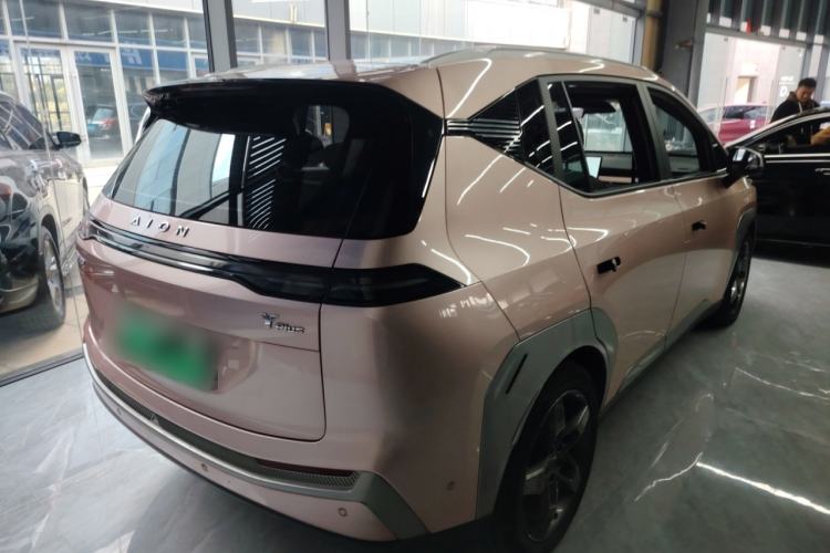 Used AION Y 2022 Plus 70 Tech Edition