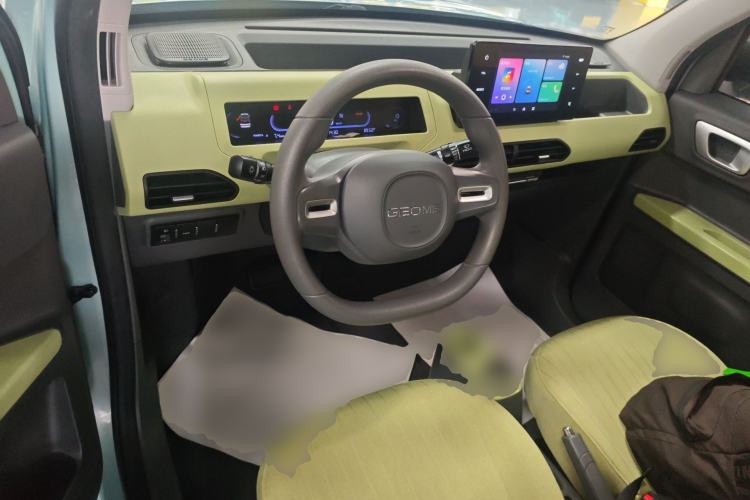 Used Geely Galaxy Panda 2023 Panda Mini 200km Endurance Bear Center Console