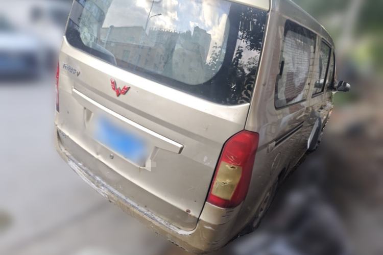 Used Wuling Rongguang V 2015 1.2L Standard Version
